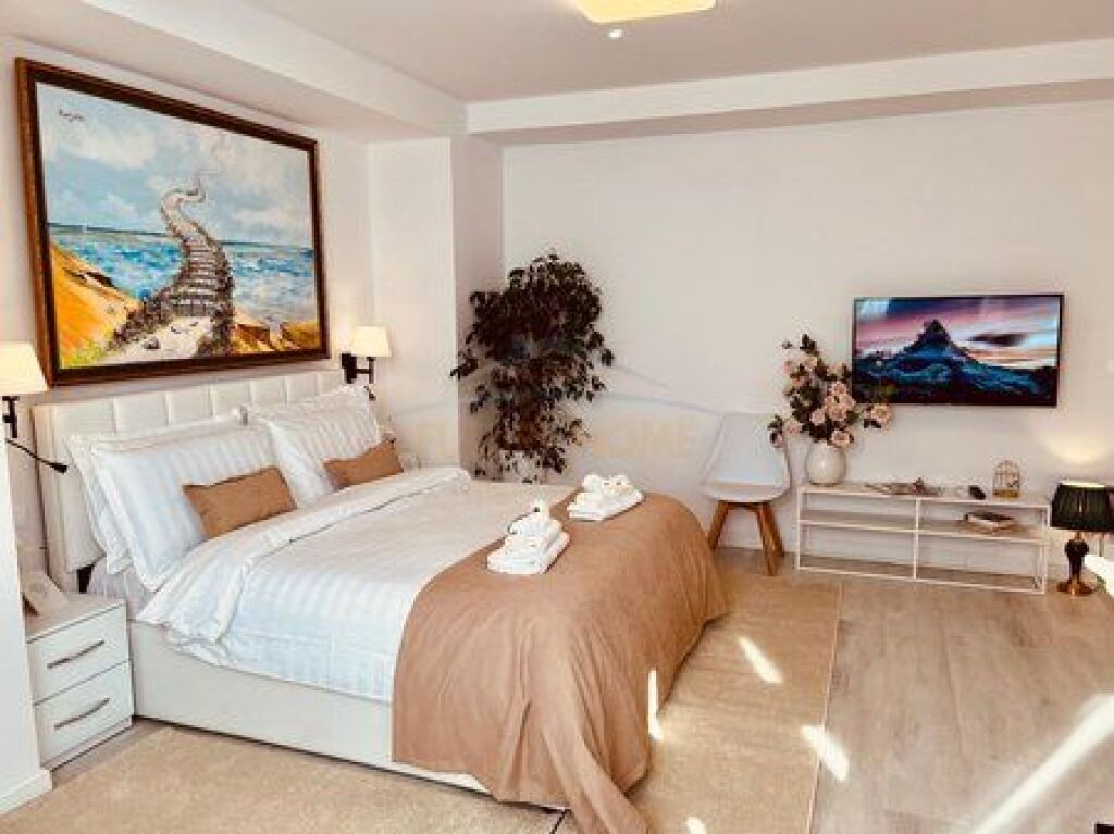 Shitet, Apartament 1+1, Blloku