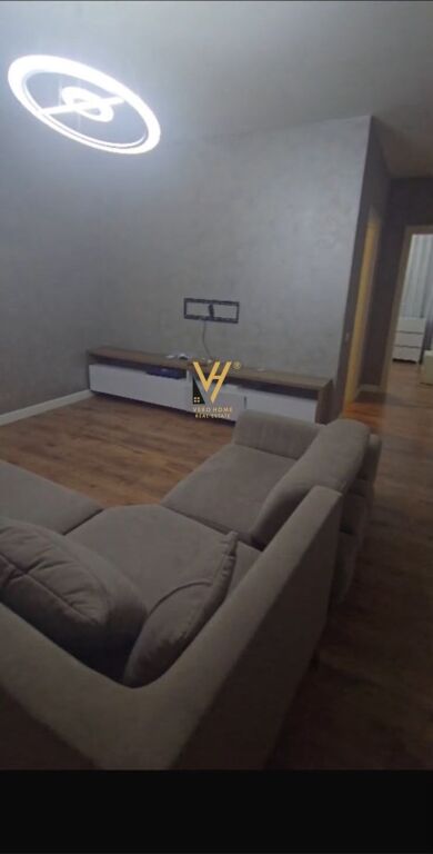 JEPET APARTAMENT 1+1+BLK ME QIRA NE QENDER 70.000 LEKE