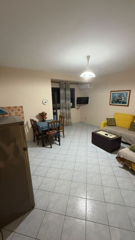 JEPET ME QERA APARTAMENT 1+1 STACIONI I PARE PLAZH, DURRES