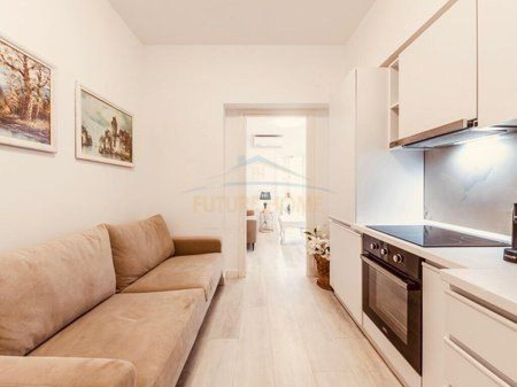 Shitet, Apartament 1+1, Blloku