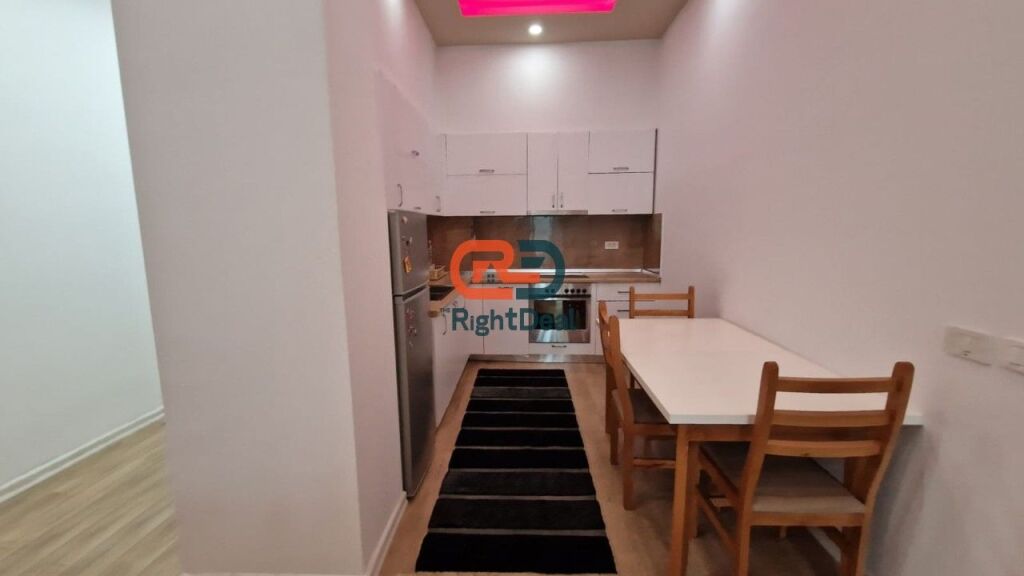 Cmim Okazion !! Tek Liqeni I Thate, Shitet Super Apartament 2+1, Me Planimetri Dhe Vendndodhje Perfekte !!