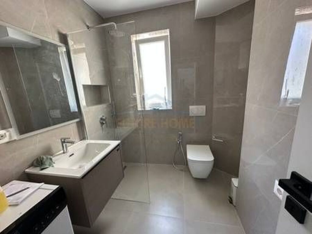 For sale, Apartment 1+1, Ali Demi, 1 May School, Tirana