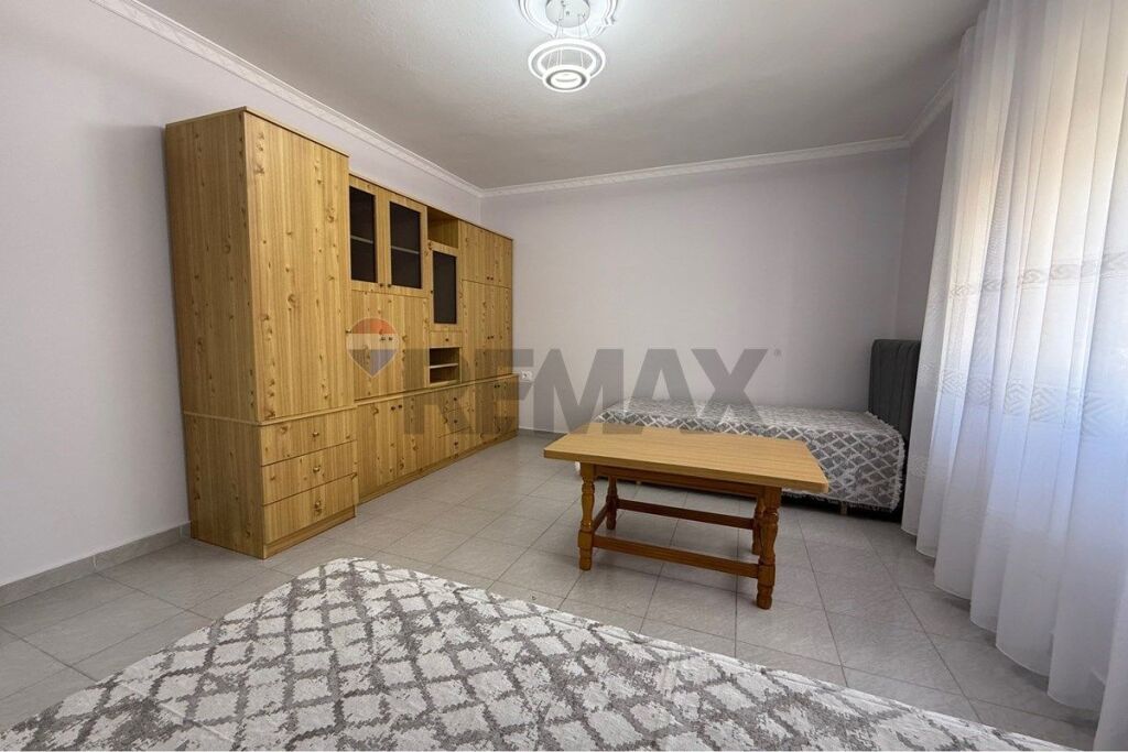 Apartament per qera 3+1 te Bulevardi Zogu I