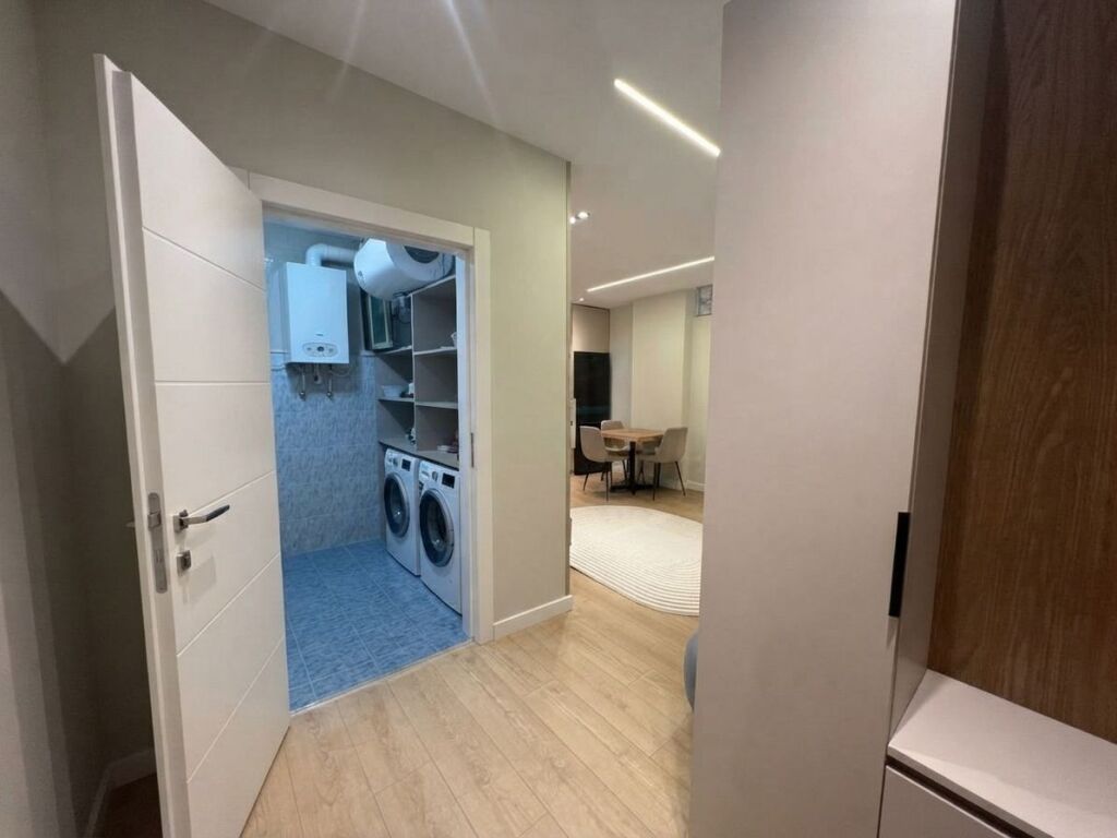 In vendita, Appartamento 1+1, Via Barrikadave, Tirana