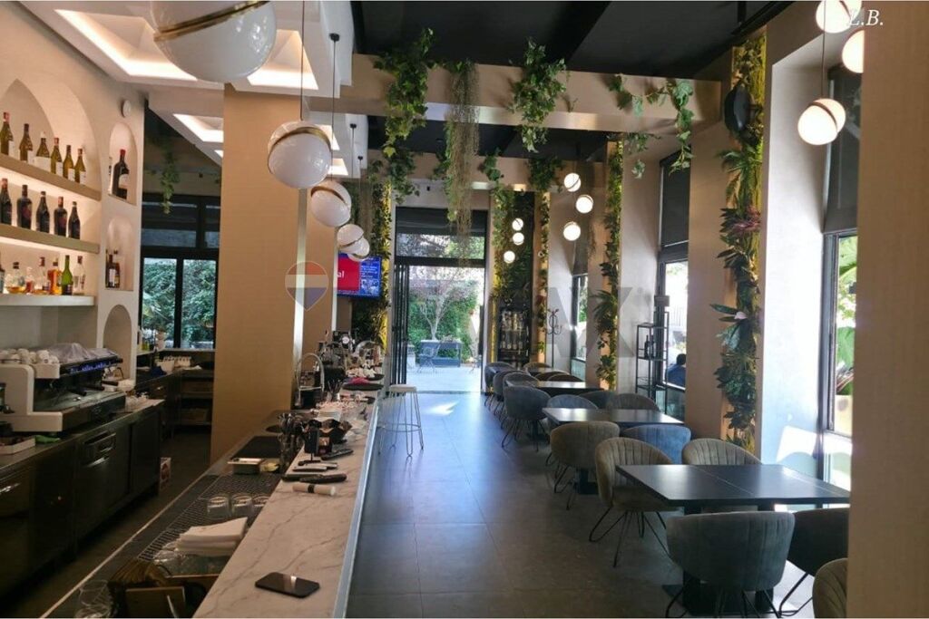 Shitet Ambient Komercial – Restorant pranë Qendrës