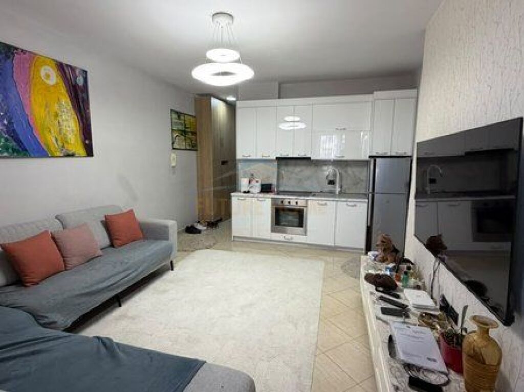 Shitet, Apartament 1+1, Yzberisht, Tiranë