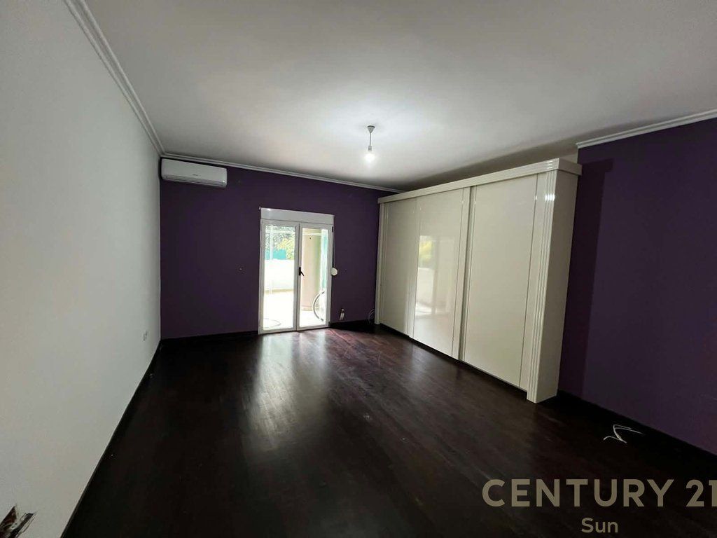Apartament 2+1 Me Qira në Qendra Tregtare Kristal! 850 € /Muaj