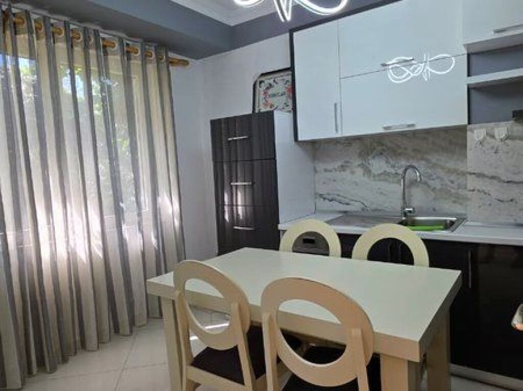 Qera, Duplex 3+1+3, Kodra e Diellit 1, Tiranë.