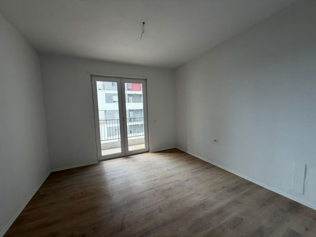 Apartament 2+1 per shitje tek Univers City.