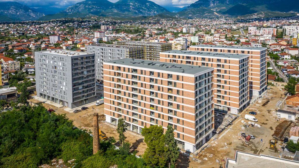 In vendita, Appartamento 2+1+2, Complesso Fiori Di Bosco, Tirana