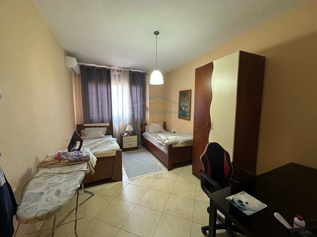 Jepet me qera apartament 2+1+2,Myslym Shyri,mbrapa AlbTelecomit,Tiranë.