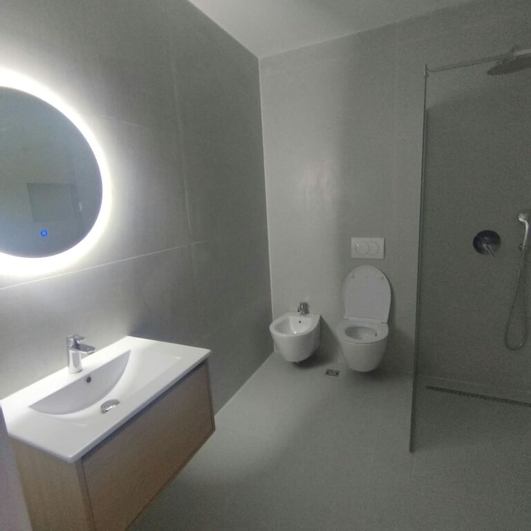 2+1, John Kennedy street, Kodra e Diellit, 650 thousand lek