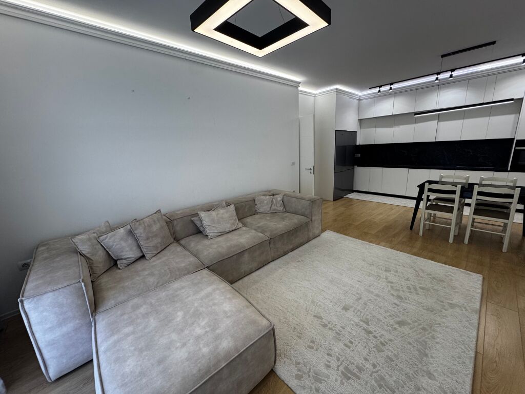 Apartament me qera 3+1 plus post parkimi rruga kosovareve