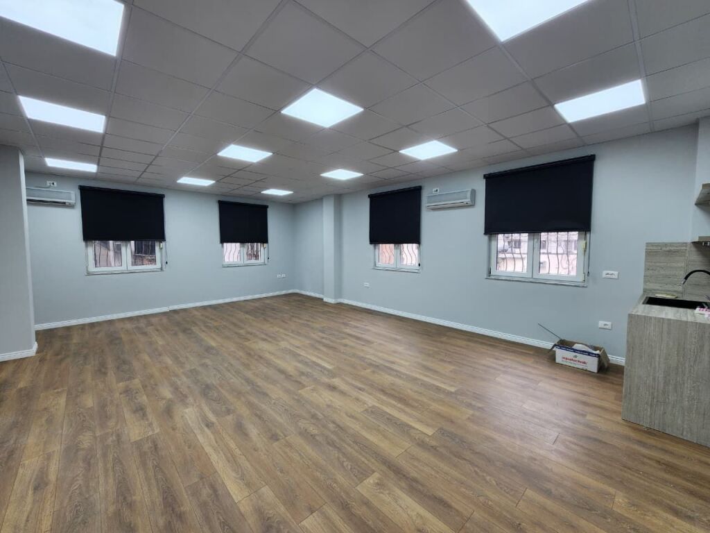 # IN AFFITTO: Ufficio 110 m² (2° Piano) 📍 Centro / Di fronte a Toptani | Open Space 🔥 75.000 ALL/Mese