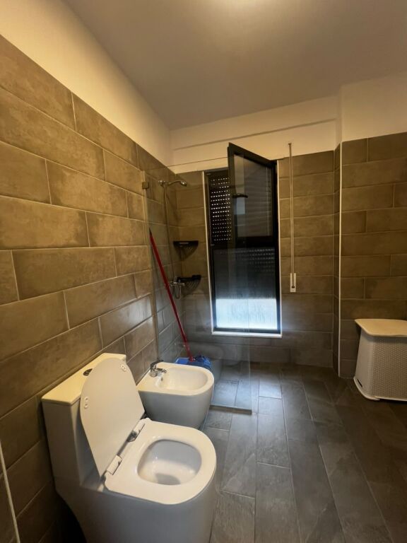 JEPET ME QERA APARTAMENT 1+1 RRUGA E FRIGORIFERIT PLAZH, DURRES
