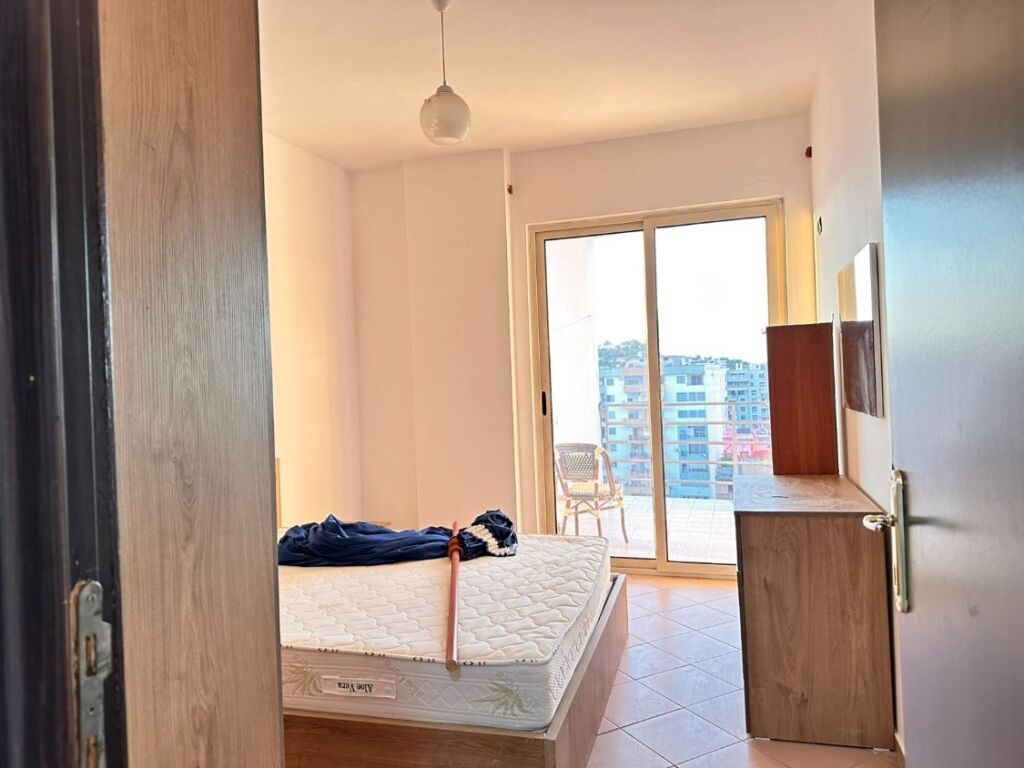 Apartament 2+1+2 per qera pallate Cabej !