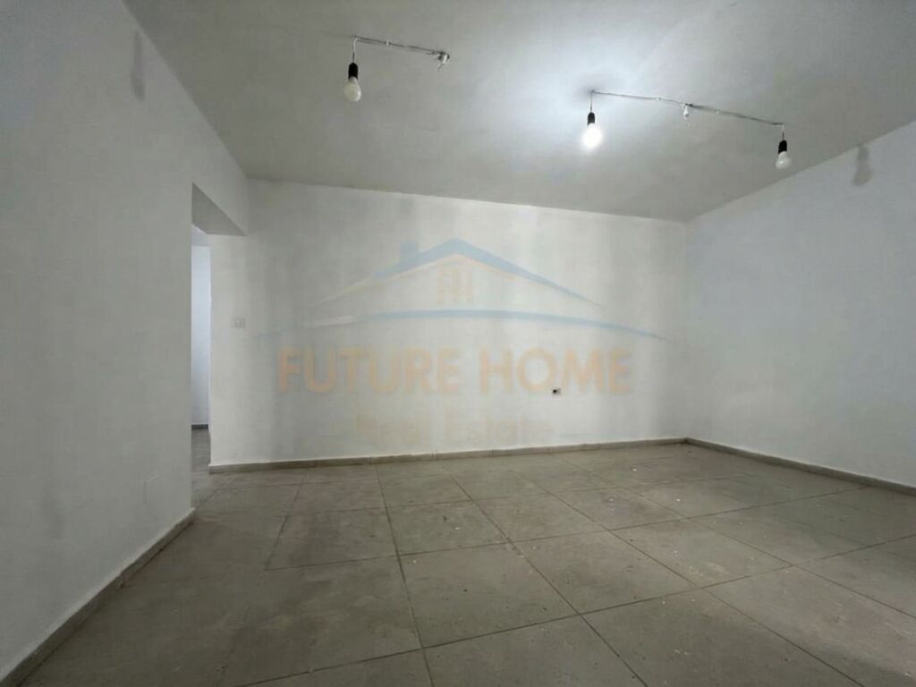 Rent, Business Premises, Durres Street, Tirana