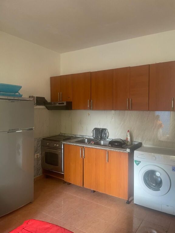 Qera | Garsoniere | Rruga Siri Kodra | 220 €/muaj