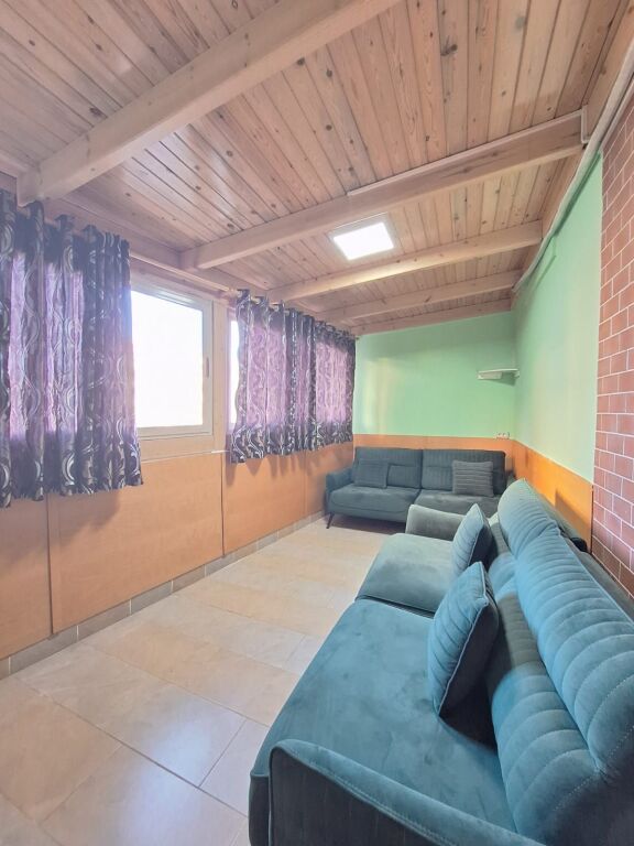 VENDESI APPARTAMENTO 2+1 CON VERANDA CHIUSA – BOTANIKU