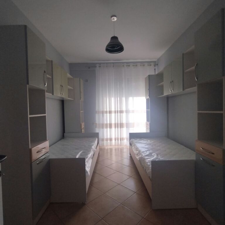 2+1, John Kennedy street, Kodra e Diellit, 650 thousand lek
