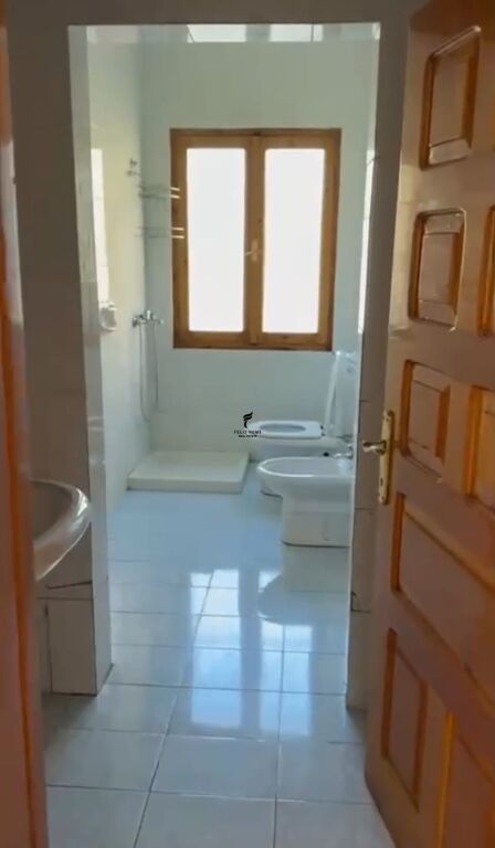 VILLA IN AFFITTO 3 PIANI ALLIAS 200.000 LEKE FH-95136