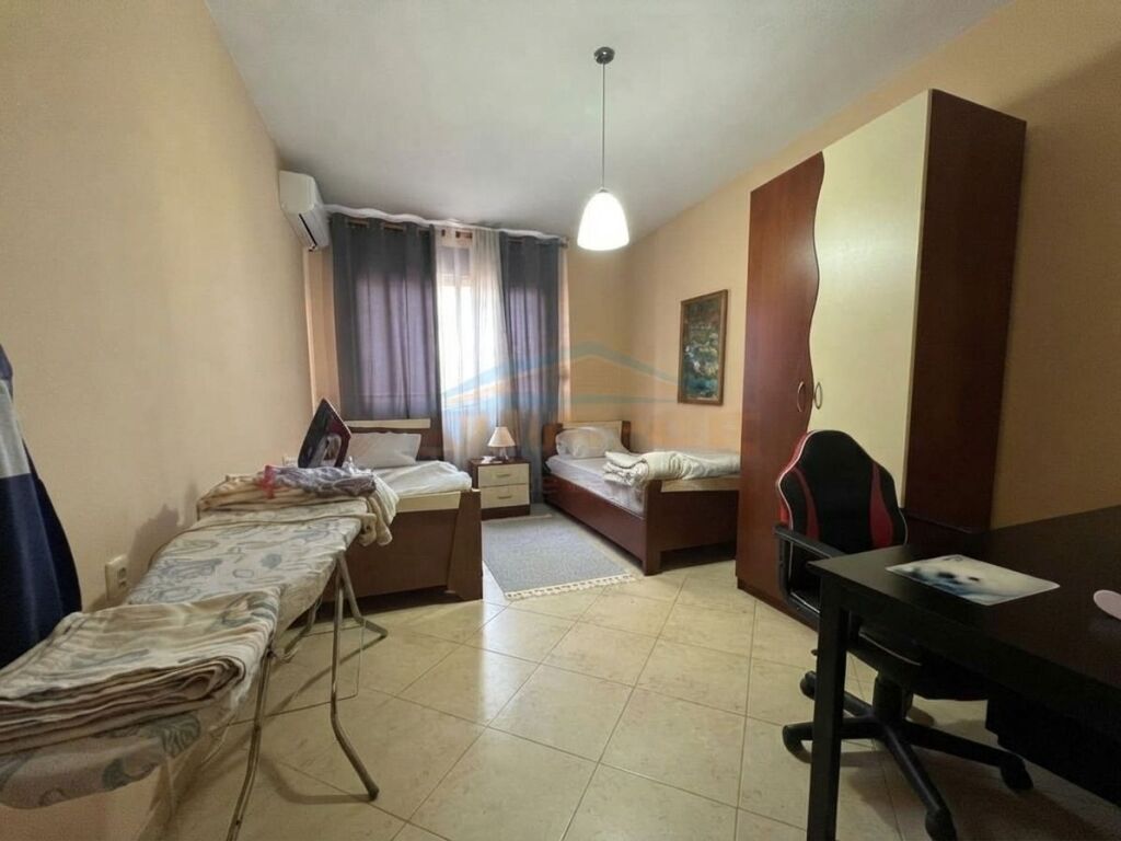 Qira,Apartament 2+1+2,Myslym Shyri,mbrapa AlbTelecomit,Tiranë.