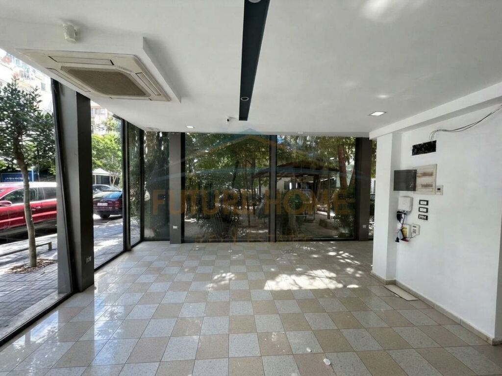 Rent, Business Premises, Durres Street, Tirana