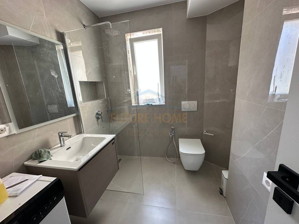 For sale, Apartment 1+1, Ali Demi, School 1 May, Tirana