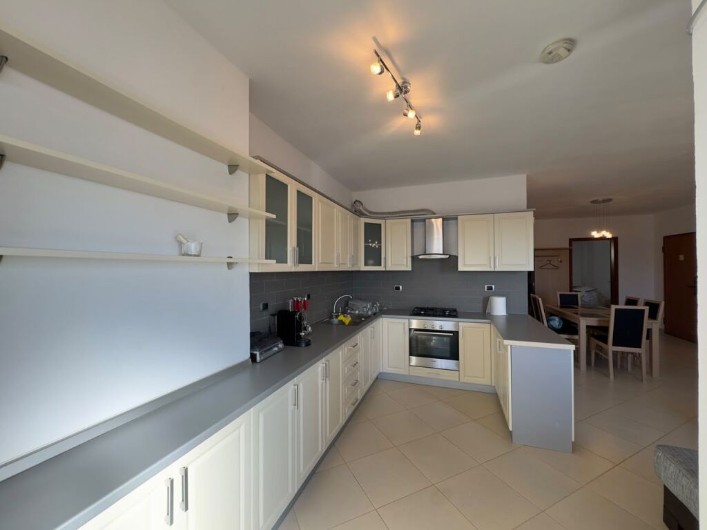 APARTAMENT 2+1+2 ME QIRA – STACIONI I TRENIT