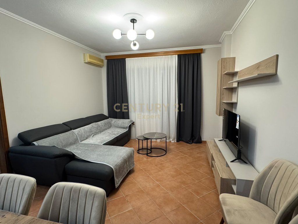 AFFITTO 1+1 A KINOSTUDIO 540 € /Mese 50.000 Lek /Mese
