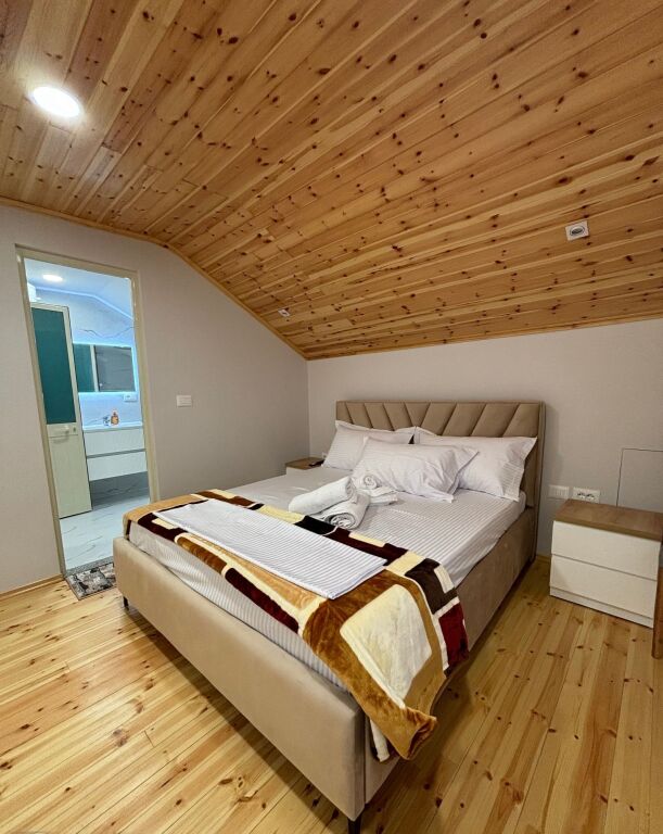 Qera | Vilë 2 + 1 | Rruga Dyseldorf | 600 €/muaj