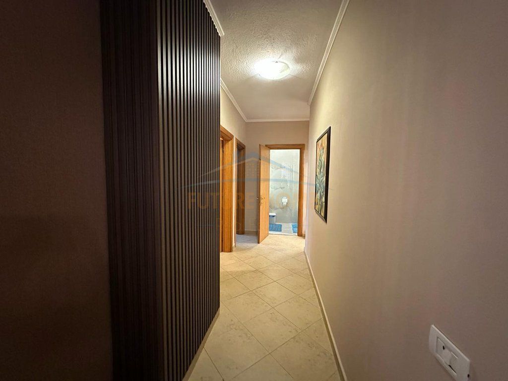 Qira,Apartament 2+1+2,Myslym Shyri,pranë Hotel Europa,Tiranë.