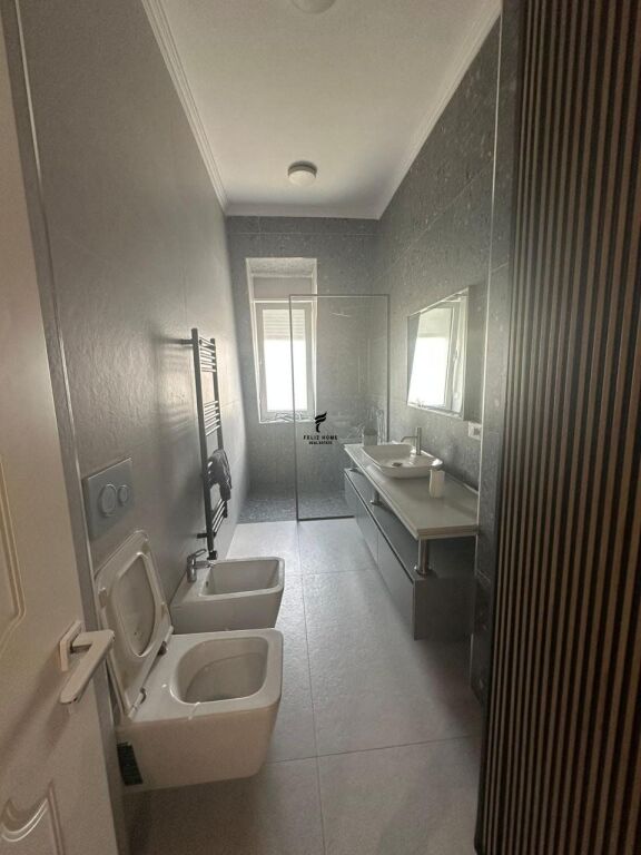 APARTAMENT ME QERA 2+1+2 TEG 190.000 LEKE FH-95158