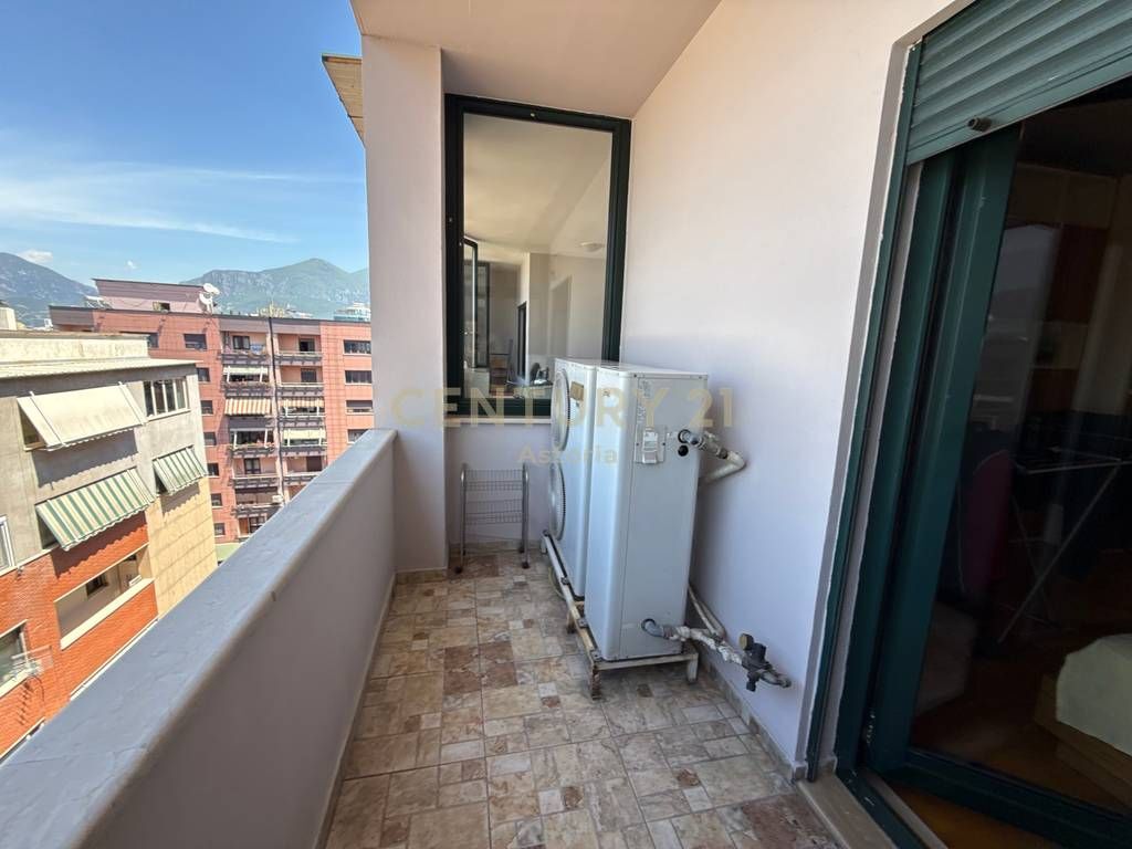 SHITET APARTAMENT 2+1+3+ 2 POSTE PARKIMI TE GALERIA, ISH KINEMA 17 NENTORI
