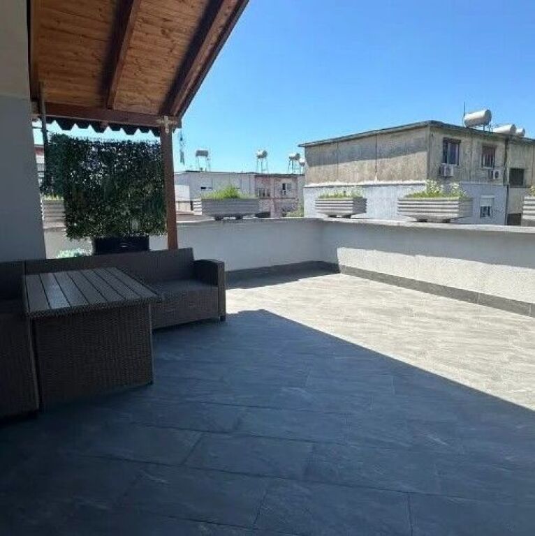 🏡 JEPET ME QIRA APARTAMENT PREMIUM 2+1 + VERANDË – XHAMLLIK
