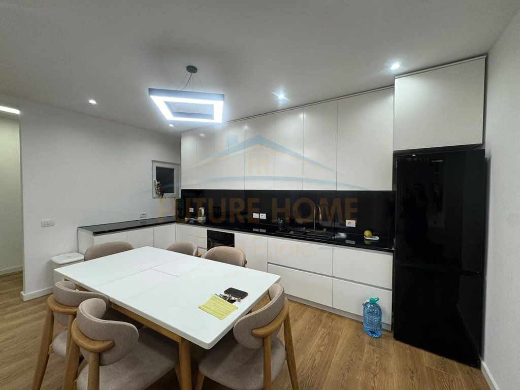 For sale, Apartment 2+1+2, New Boulevard, Tirana.