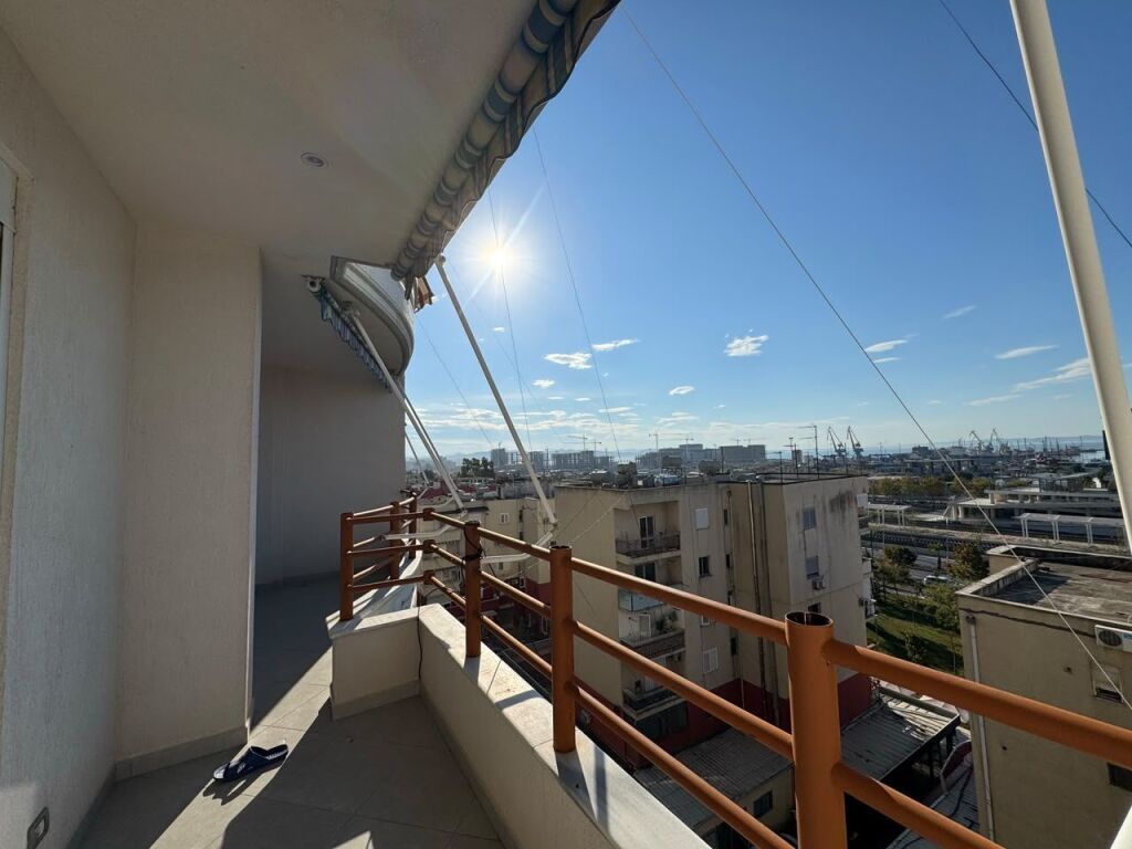 APARTAMENT 2+1+2 ME QIRA – STACIONI I TRENIT