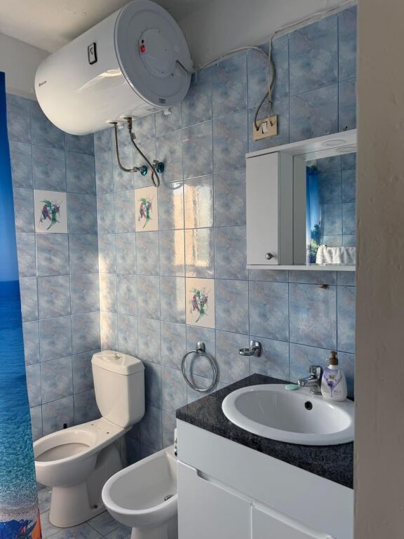 🏡 SHITET APARTAMENT 1+1 ME BALLKON – RRUGA BARDHYL, BRRYL