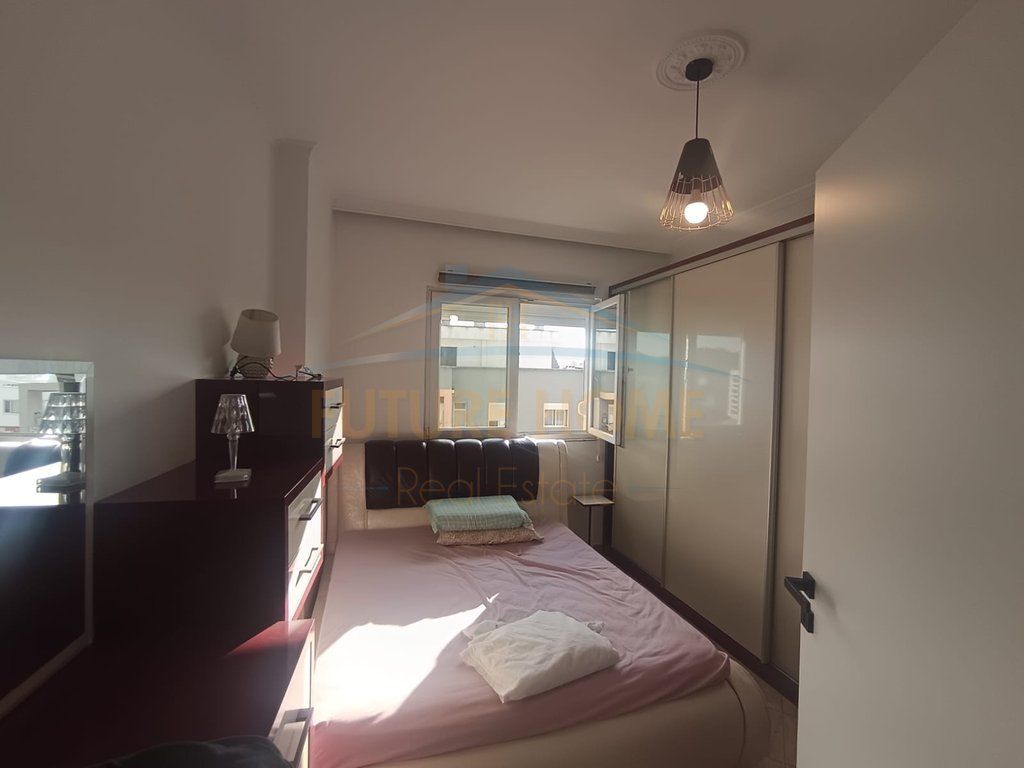 Shitet, Apartament 1+1, Unaza e Re, Tiranë