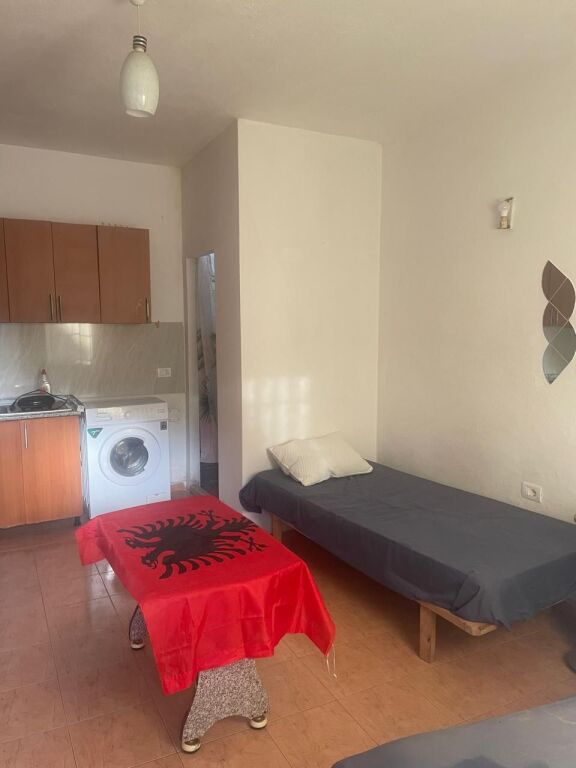 Qera | Garsoniere | Rruga Siri Kodra | 220 €/muaj