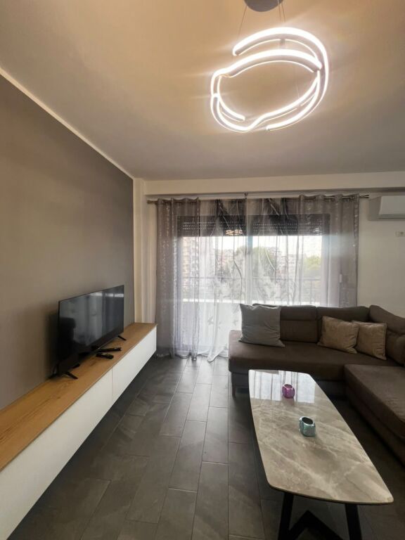 JEPET ME QERA APARTAMENT 1+1 RRUGA E FRIGORIFERIT PLAZH, DURRES