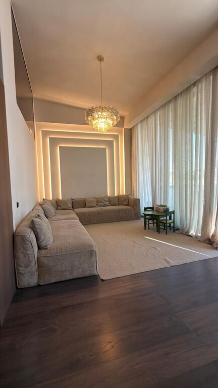 Shitet apartament Luksoz 4+1 + 2 tualete &amp; 2 parkime + Depo Kodra e Diellit