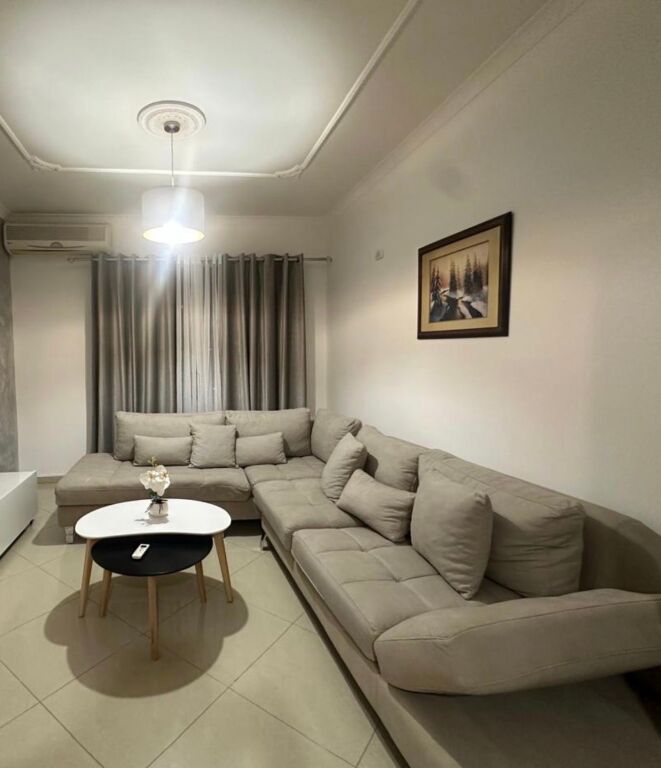 Apartament me qera 1+1 Astir
