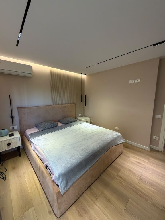 Qera | Apartament 2 + 1 | Brryli | 800 €/muaj