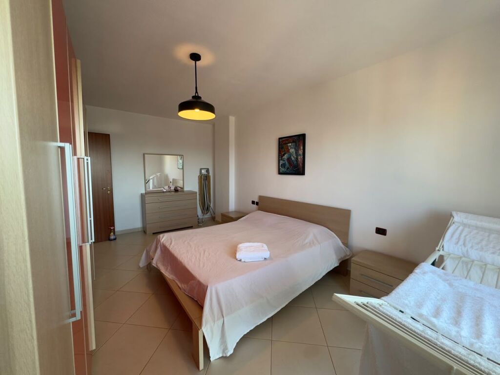 APARTAMENT 2+1+2 ME QIRA – STACIONI I TRENIT