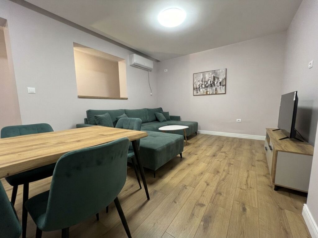 For sale, Apartment 1+1, Ali Demi, 1 May School, Tirana
