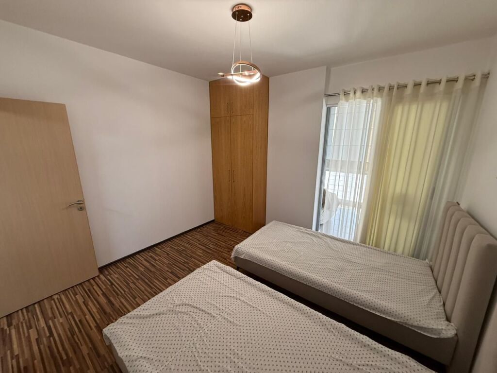 🏡 APARTAMENT 2+1+2 PËR SHITJE – ASTIR, PRANË PICERI LOLIT