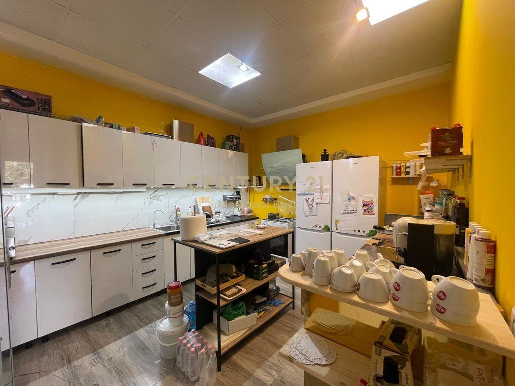 BUSINESS PREMISES FOR RENT NEAR TEG
