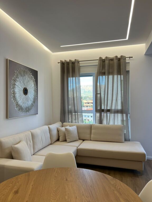 🏢Ne zonen e Ali Demit,Rezidenca Kadiu jepet me qera apartament ,1+1,i sapo mobiluar 50,000Leke   