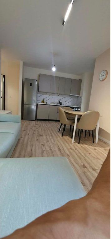 JEPET ME QIRA | APARTAMENT 1+1  POST PARKIMI | XHAMIA E TABAKËVE, BULEVARDI "BAJRAM CURRI"